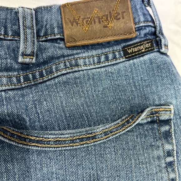Wrangler Advanced Comfort 36x32 - Picture 9 of 11